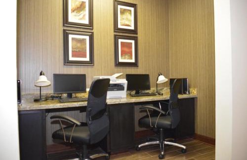 Southeast Houston Hotel | Best Western PLUS Hobby Airport Inn and Suites