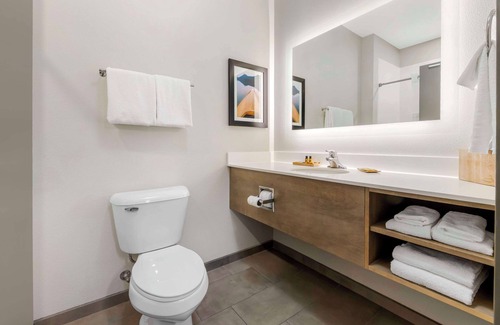 La Crescent Hotel | Best Western Plus LaCrescent/LaCrosse
