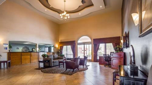 Brawley Hotel | Best Western Plus Main Street Inn