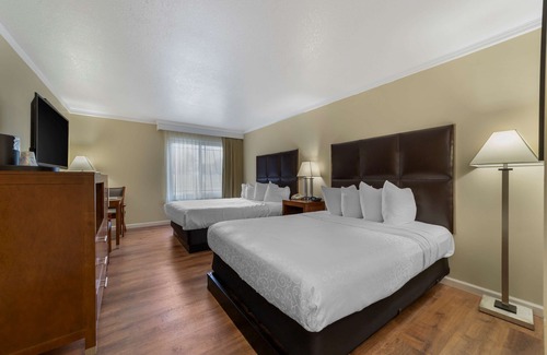 Bertsch-Oceanview Hotel | Best Western Plus Northwoods Inn