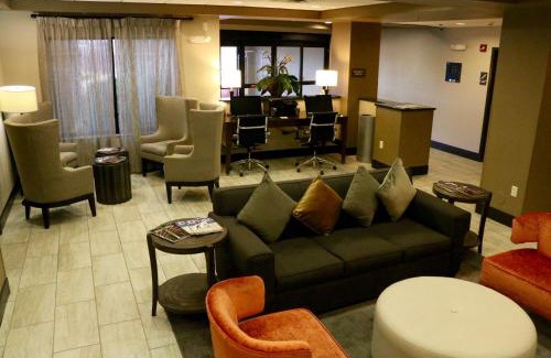 Carter Lake Hotel | Best Western Plus Omaha Airport Inn