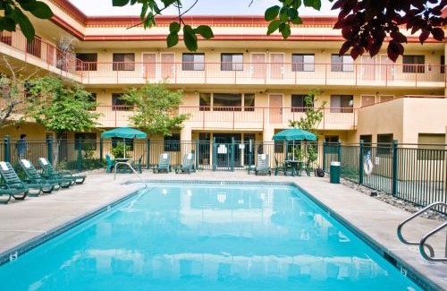 Roseville Hotel | Best Western Plus Orchid Hotel & Suites