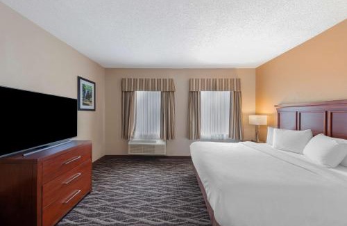 Russellville Hotel | Best Western Plus Russellville Hotel & Suites