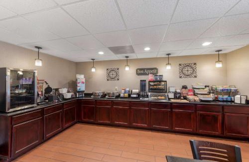 Russellville Hotel | Best Western Plus Russellville Hotel & Suites