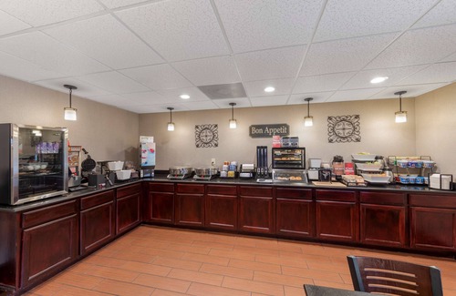 Russellville Hotel | Best Western Plus Russellville Hotel & Suites
