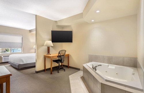 South Lethbridge Hotel | Best Western Plus Service Inn & Suites