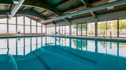 Silverdale Hotel | Best Western Plus Silverdale Beach Hotel