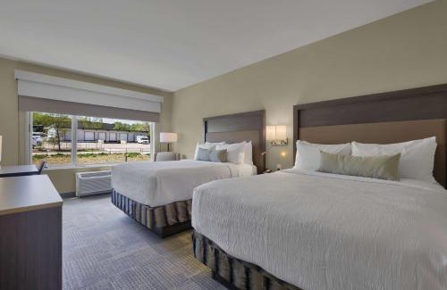 West Colorado Springs Hotel | Best Western Plus Fillmore Inn & Suites