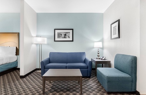 Waller Hotel | Best Western Plus Waller Hotel