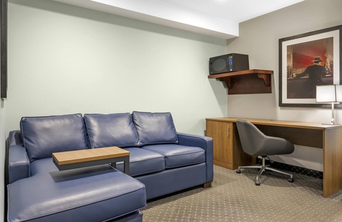 Woodstock Hotel | Best Western Plus Woodstock Hotel & Conference Centre