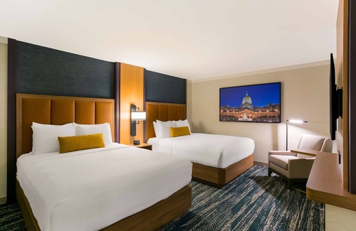 Harrisburg Hotel | Best Western Premier The Central Hotel & Conference Center