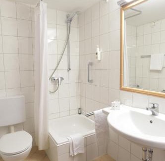 Niefern Hotel | Best Western Queens Hotel Pforzheim-Niefern