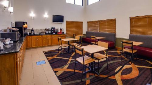 Rayne Hotel | Best Western Rayne Inn