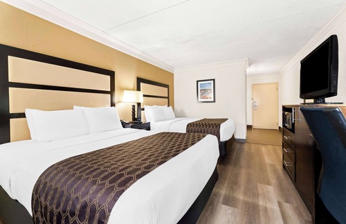 Macon Hotel | Best Western Riverside Inn