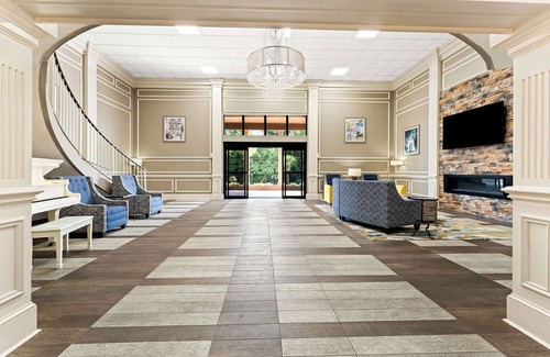 Macon Hotel | Best Western Riverside Inn