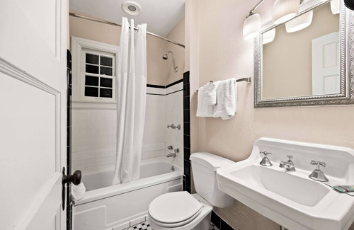 Walnut Street Hotel | Best Western Route 66 Rail Haven
