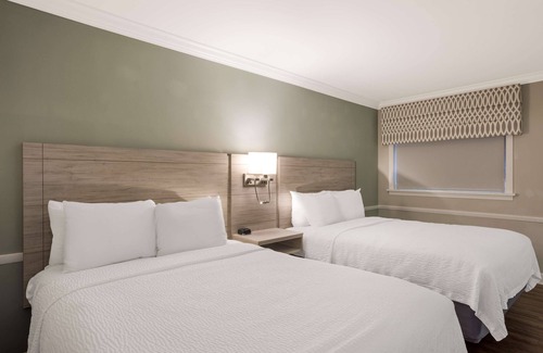 Historic Downtown Hotel | Best Western Sea Island Inn