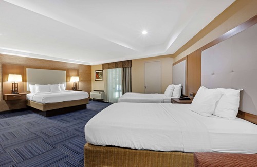 Niagara Falls Hotel | Best Western Summit Inn