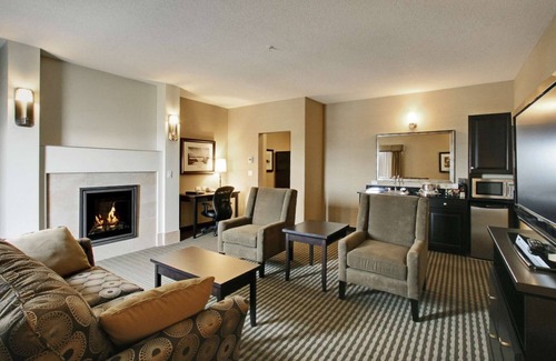 Stony Plain Hotel | Best Western Sunrise Inn & Suites