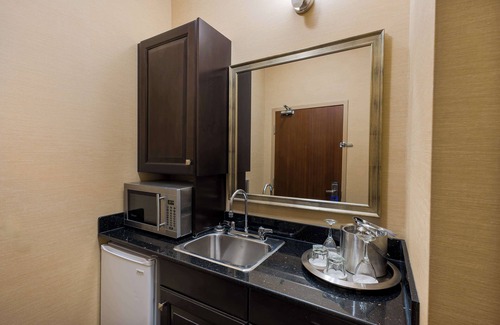 Stony Plain Hotel | Best Western Sunrise Inn & Suites