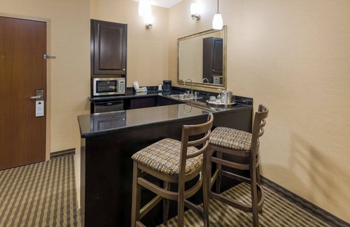 Stony Plain Hotel | Best Western Sunrise Inn & Suites