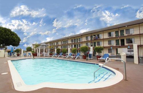 Garfield Hotel | Best Western Surf City