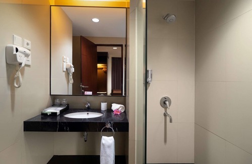 Manado City Centre Hotel | Best Western The Lagoon Hotel