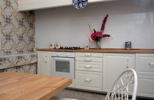 Santa Maria de Palautordera Cottage | Between Girona and Barcelona, 15 people. Beautiful garden, large house and swimming pool.