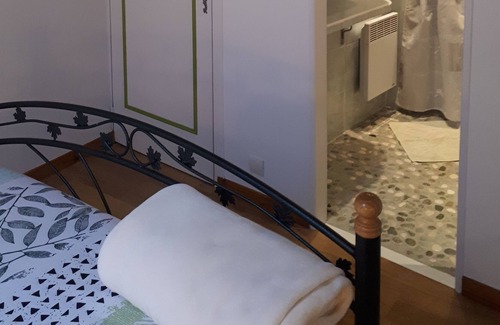 Venterol Hotel | BetB in beautiful stone village house