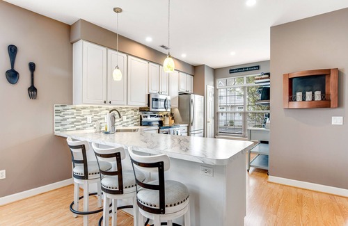 Bethany Breeze House | Bethany Breeze Townhouse with High-Speed WiFi, Shared Pool, & Washer/Dryer