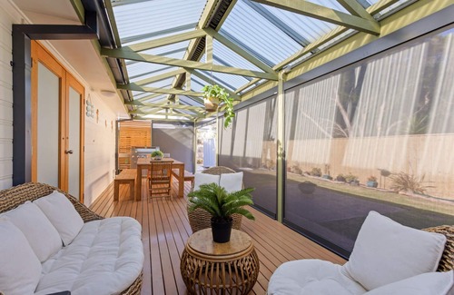 Surf Beach House | Bethel by the Sea by Ready Set Stay - Close to the beach & WiFi