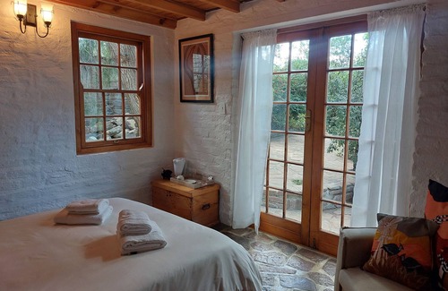 Nieu-Bethesda Bed & Breakfast | Bethesda Tower Accommodation