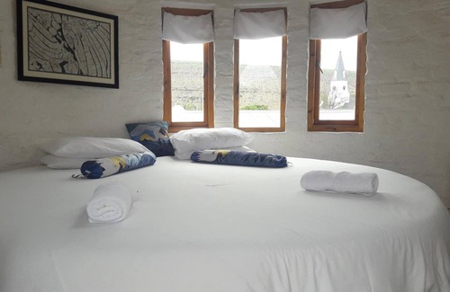 Nieu-Bethesda Bed & Breakfast | Bethesda Tower Accommodation
