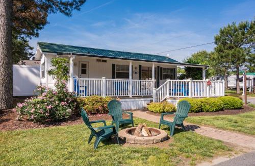 Urbanna House | Bethpage One-Bedroom Cottage 1