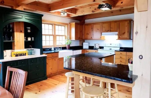 North Freedom House | Betsy's Hideaway, Unique Timber Frame home