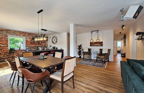 Altusried Apartment | better I industrial apartment I home theater
