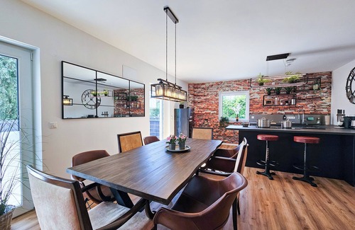 Altusried Apartment | better I industrial apartment I home theater