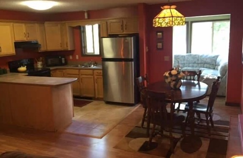 Tobyhanna House | BETTER TO WAKE AT THE LAKE 1 -Beautiful Lakefront House