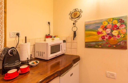 Kahal Bed & Breakfast | Betzel Haella