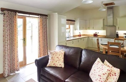 Cwmtirmynach Cottage | BEUDY, pet friendly, with open fire in Llangwm
