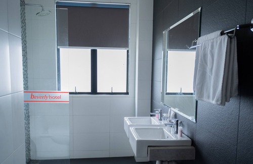 Larut Hotel | Beverly Hotel