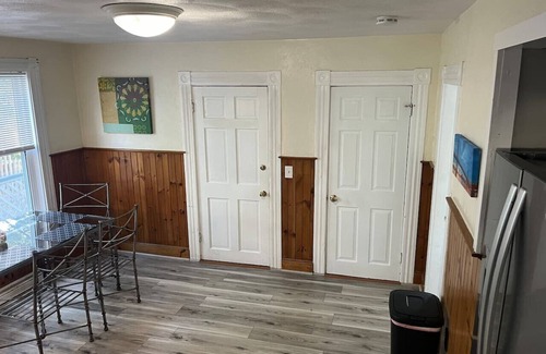 Beverly Apartment | Beverly/Salem! Dwtn/Water/Train