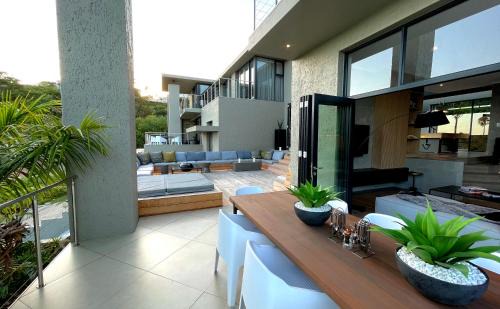 Paradise Villa | Beyond Paradise
