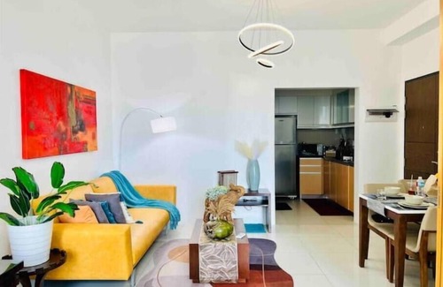 Pinagsama Condo | BGC Cozy Condo - Pool & Wi-Fi - Suite 14