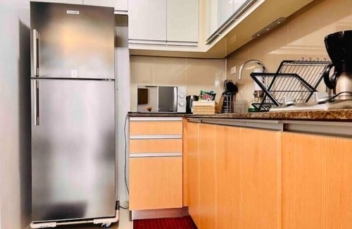Pinagsama Condo | BGC Cozy Condo - Pool & Wi-Fi - Suite 14