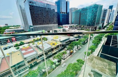 Pinagsama Condo | BGC Luxury Condo - Balcony, Pool, Wi-Fi - Suite 8