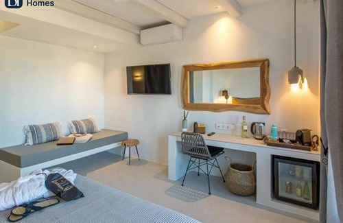 Naousa Apartment | BH178 - C - Suite Paros