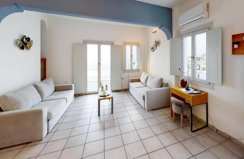 Kamari House | BH205 - C - House Santorini
