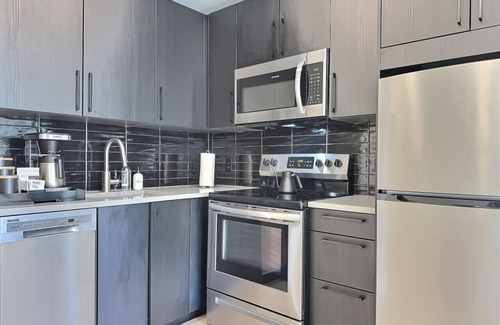 Five Points South Apartment | Bham Studio Retreat | Walk to UAB & Dining