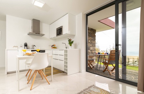 Arco da Calheta House | BHF Residences Lotus